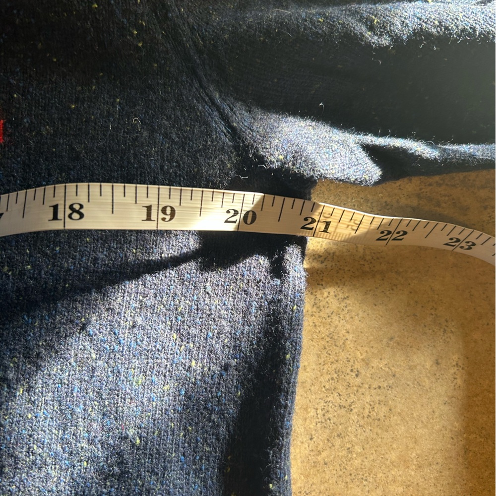 Creatures of Comfort Sweater - navy speckled crew neck w/flower wool/angora/silk - Picture 8 of 9